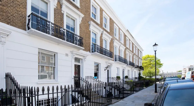 Beautiful 3BR Family Home in the Heart of Chelsea, Забронировать Отель Отели Лондона 4 звезды, рядом с Здание «Мишлен Хауз», 4*