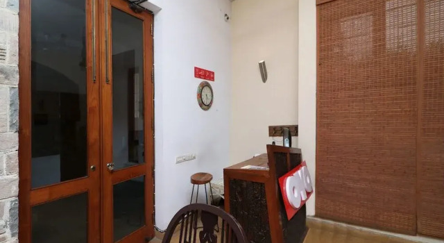 Asian Suites 1345-P Sector 31, Varaa Hotelli Gurgaon 