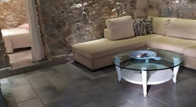 Stone House, Rezervasyon Otel Holargos 