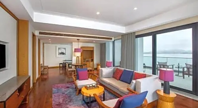 Люкс Crowne Plaza Huangshan Taiping Lake