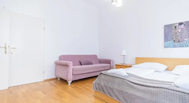 Affordable Cozy 2BR Apt Near Stadthalle
