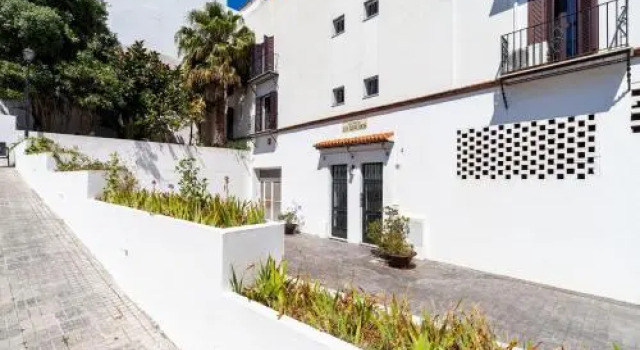 Apartamento Los Remedios Con Patio Andaluz, Забронировать Апартаменты/квартира Апартаменты Вехер-де-ла-Фронтера, рядом с Церковь Святого Спаса, Апартаменты/квартира