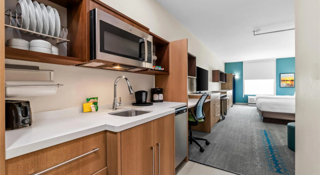 Четырёхместный люкс Home2 Suites By Hilton Marion