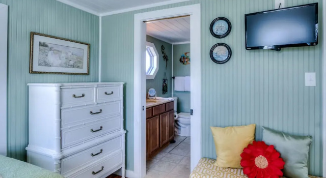 West Beach Cottage by RedAwning, Varaa Lomakoti Huvilat kohteessa Alabama, Villa