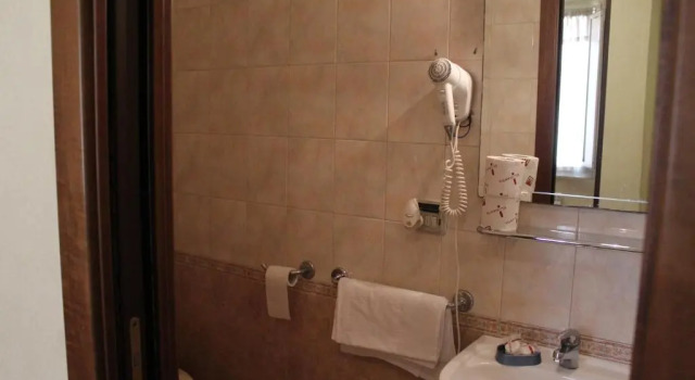Четырёхместный номер Standard Hotel Pomezia