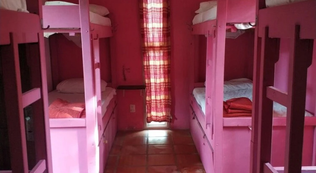 Кровать в общем номере (женский номер) El Viajero La Pedrera Hostel & Suites
