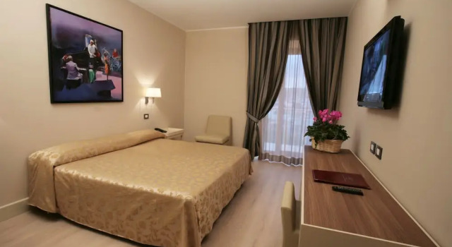 Одноместный номер Comfort с балконом Отель Mirasole International