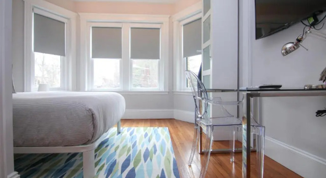 A Stylish Stay w/ a Queen Bed, Heated Floors.. #28, Забронировать Отель Бруклин Boston Metropolitan Area, рядом с GASP