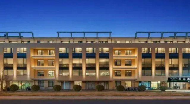 Xana Hotelle Hotel (Beijing Agricultural University East Campus Xuezhiyuan Subway Station)