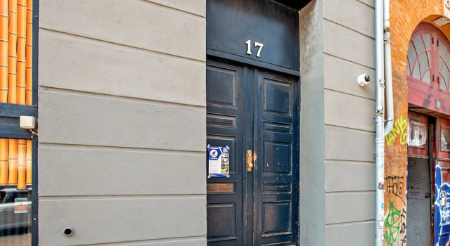Sanders Penny - Chic 3-bdr Apt in City Center