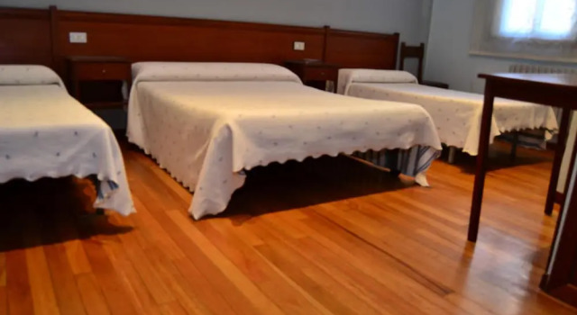 Трёхместный номер Superior с балконом Pensión Residencia Buenos Aires