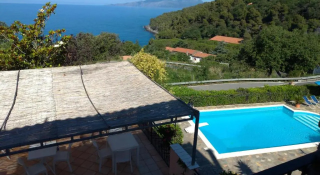 Standard Double room with balcony Bed & Breakfast Laino