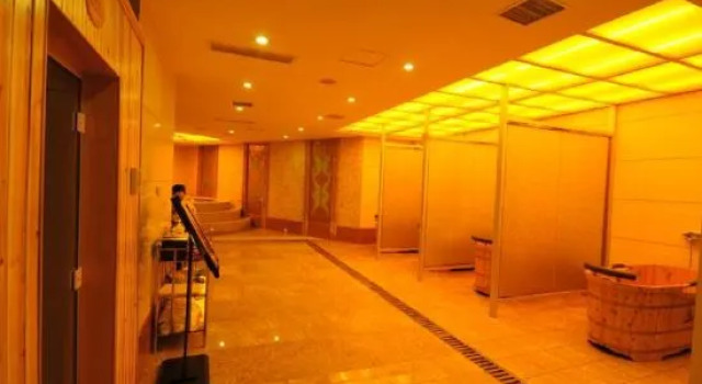 Wweixin Ruifeng Hotel, Rezerwuj Hotel Zhaotong Yunnan
