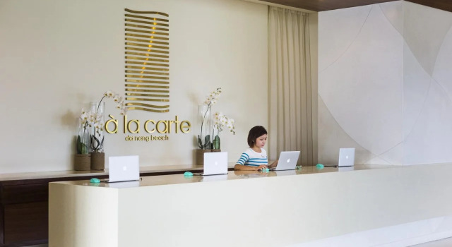 A La Carte Da Nang Beach