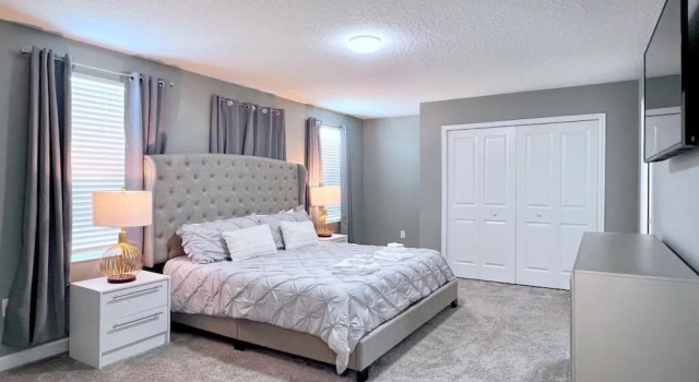 Коттедж 8 Bed Storey Lake Resort- Huge Bedroom for Kids 8 Home by RedAwning