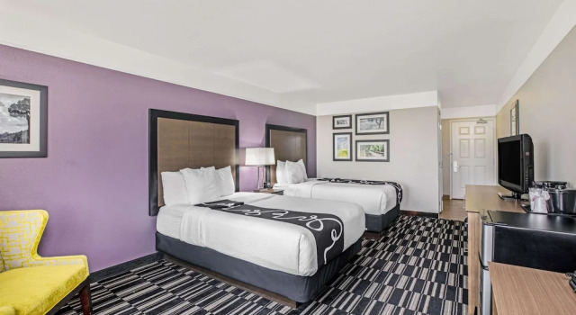 Четырёхместный номер Standard La Quinta by Wyndham Modesto Salida