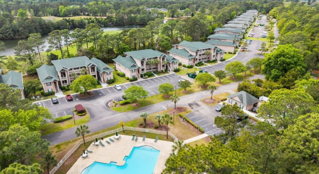 Номер Standard Located On The Ground Level And Across From The Pool With Pass To Huntington State Park! 2 Bedroom Condo by Peace Vacations