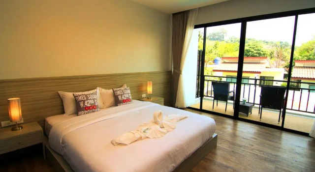 Двухместный номер Superior с видом на бассейн The Fusion Resort Hotel