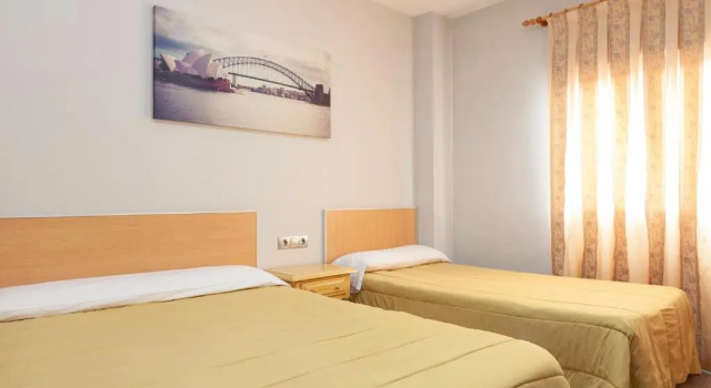 Olympia Ronda Hostel, Buchen Sie Hostel El Puig de Santa Maria Valencia