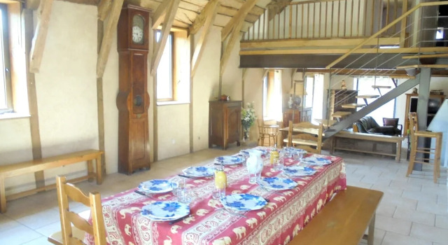 House With 4 Bedrooms in Castelnau-de-mandailles, With Wonderful Mount, Rezerwuj Hotel Castelnau-de-Mandailles Aveyron