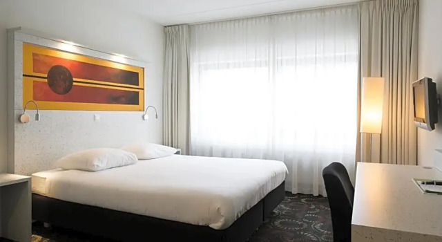 Люкс Leonardo Hotel Hengelo City Center