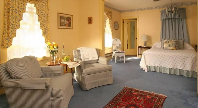 Апартаменты Royal Crestmont Inn