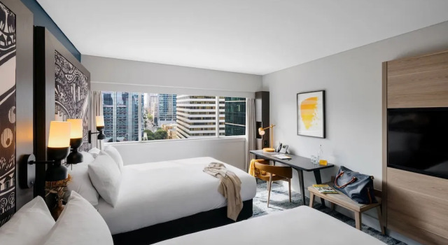 Четырёхместный номер Standard voco Brisbane City Centre by IHG