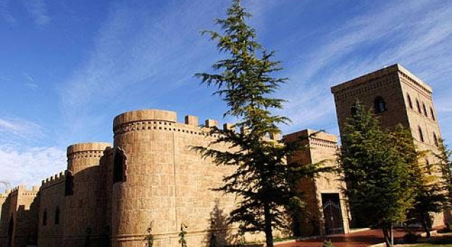 Hotel Viñedos y Bodegas El Castillo, Забронировать Отель Отели Вильярробледо 3 звезды, 3*