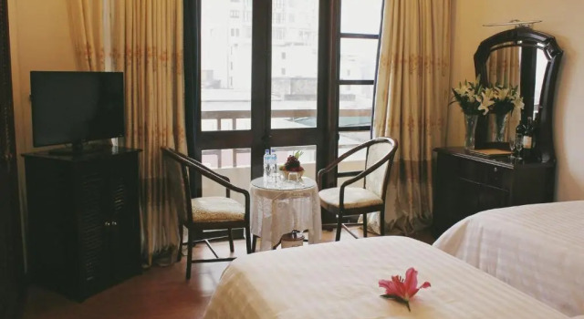 Трёхместный номер Deluxe Cosiana Hue Hotel
