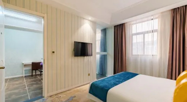 Люкс Business Qingluan Holiday Hotel