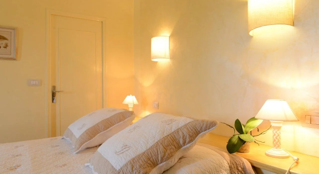 Hôtel Villa Glanum et Spa, Забронировать Вилла СПА-отели Сен-Реми-де-Прованса, рядом с Bob Appleman's Sculptures, SPA-услуги