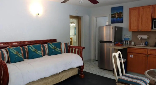 Апартаменты Suite Dreams Inn by the beach