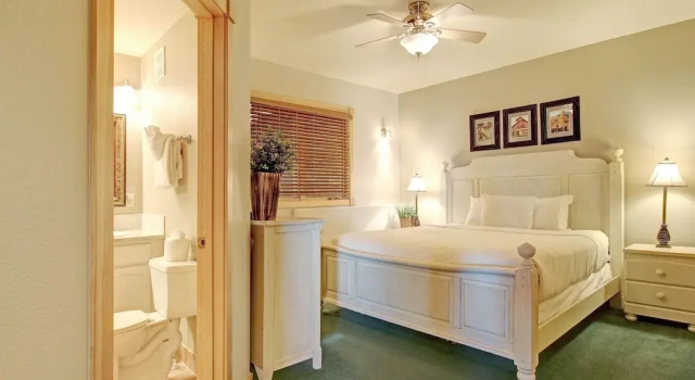 Sheep Mountain 20b 2 Bedroom Condo by RedAwning