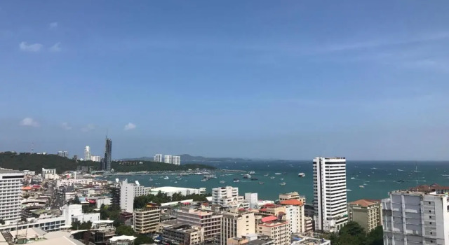 Апартаменты Pattaya Beach Sea View Rooftop Pool Resort