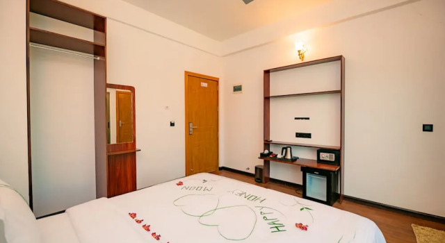 Двухместный номер Deluxe с балконом и с видом на город Gaafaru View Inn