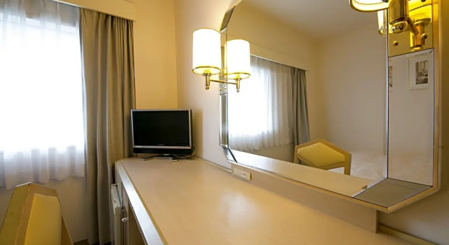 Номер Standard Shin Osaka Washington Hotel Plaza