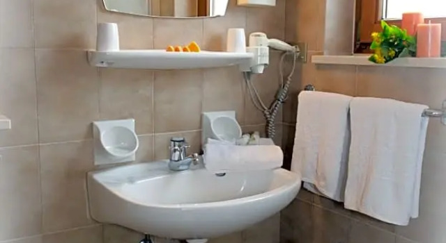 Номер Standard Pension Felseneck