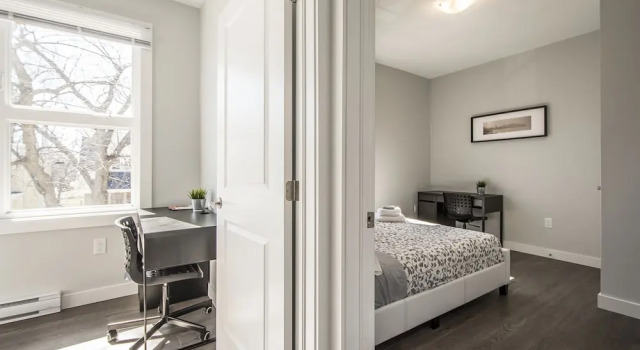 Апартаменты Superior Spacious DAL & Downtown Apartments