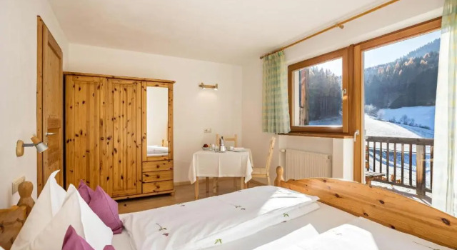Lettnerhof Bnb Wohnung 5, Забронировать Отель «постель и завтрак» Монгуэльфо План-де-Коронес, рядом с Guggenberg Platter