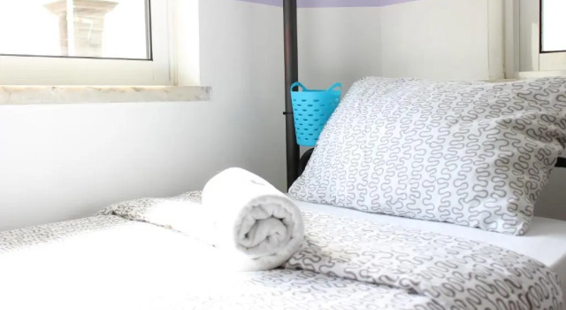 Кровать в общем номере (женский номер) Rich & Poor Hostel Albufeira