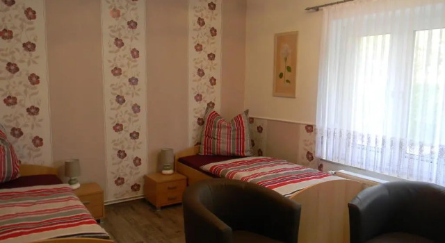 Appartementhaus "Regina", Prenota Affittacamere Hotel a Garz con parcheggio, Parcheggio