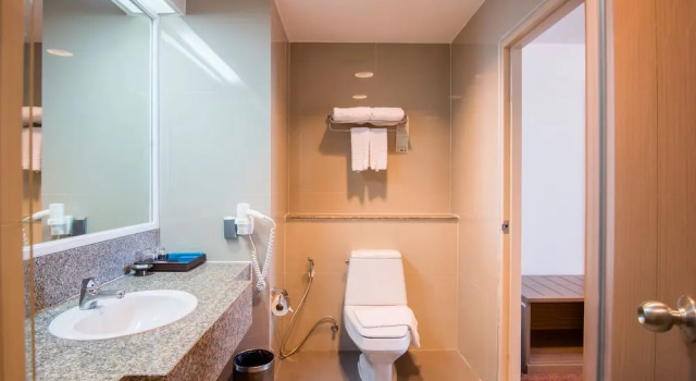 Полулюкс Centara Life Government Complex Hotel & Convention Centre Chaeng Watthana