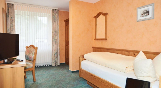 Hotel Odenwaldblick, Забронировать Отель Рёдермарк земля Гессен