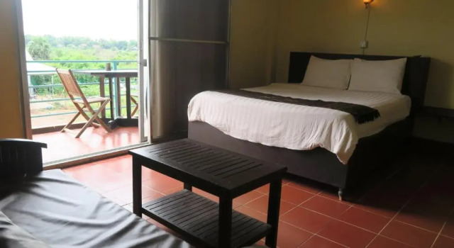 Номер Superior River Dolphin Hotel