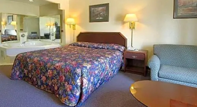 Люкс Brentwood Inn & Suites