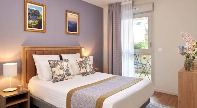 Четырёхместный люкс Quality Aparthotel Seyssinet