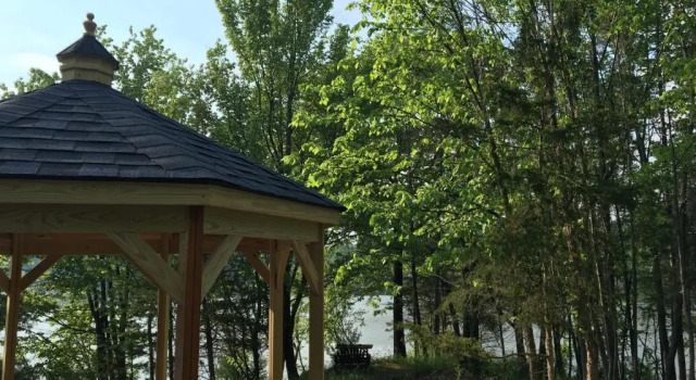Коттедж с 2 комнатами Sturgeon Pool Lake House