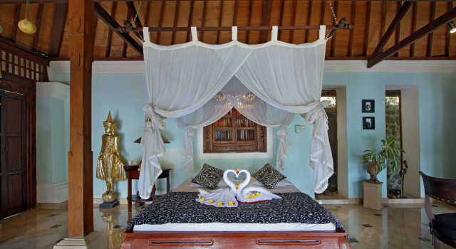 The Mahogany Villa