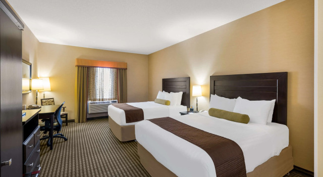 Четырёхместный номер Standard Best Western Sunrise Inn & Suites