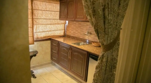 Номер Luxury Queens Suite Hotel